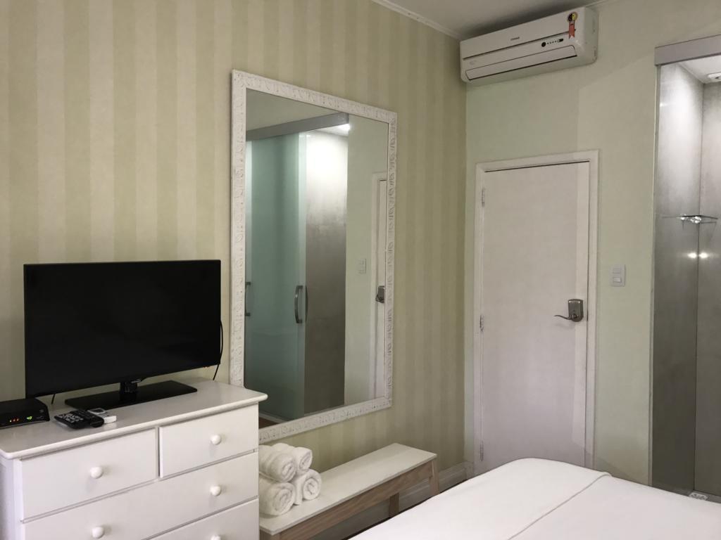 Kamer met Kingsize Bed en Uitzicht op het Zwembad